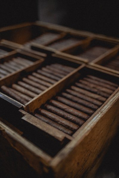 Les meilleurs accords mets-cigares