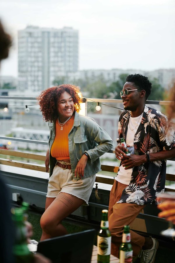 Le style Y2K : un retour en force dans la mode et la culture populaire ?