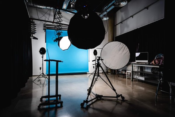 Conseils pratiques pour choisir la location studio photo/ vidéo idéalepour votre projet