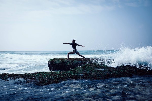 Quels sont les secrets pour choisir des tenues de yoga alliant confort et style ?