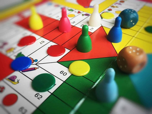 Maîtrisez chaque règle de jeu de société avec nos guides