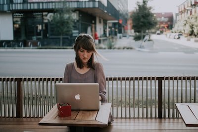 Comment rester informé sur l'actualité mondiale ?